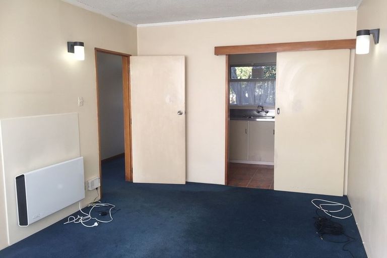 Photo of property in Beresford Apartments, 4/118 Russell Terrace, Berhampore, Wellington, 6023