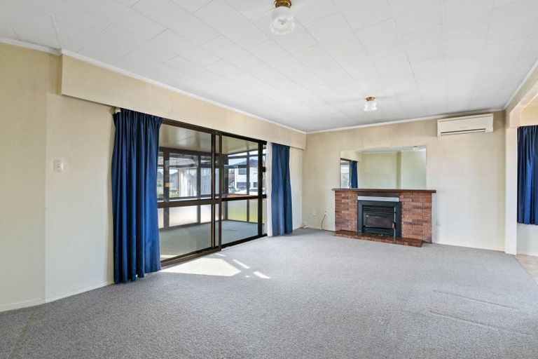 Photo of property in 32 Browning Crescent, Owhata, Rotorua, 3010