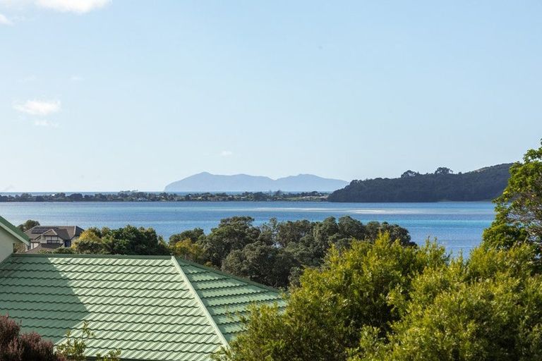 Photo of property in 2 Baigent Place, Tanners Point, Katikati, 3177