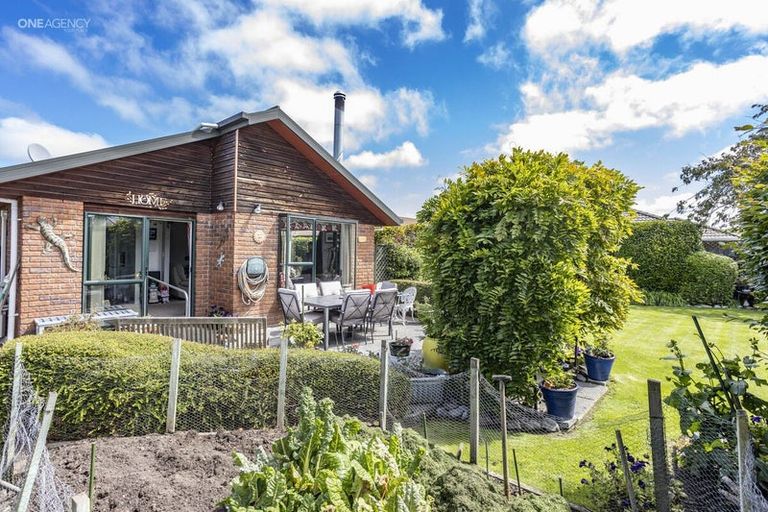 Photo of property in 16 Matthews Street, Kaiapoi, 7630