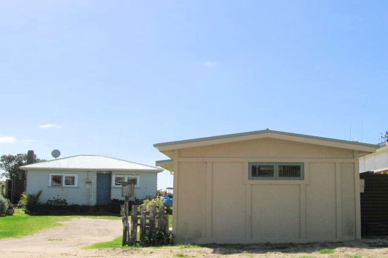 Photo of property in 9 Karewa Parade, Papamoa Beach, Papamoa, 3118