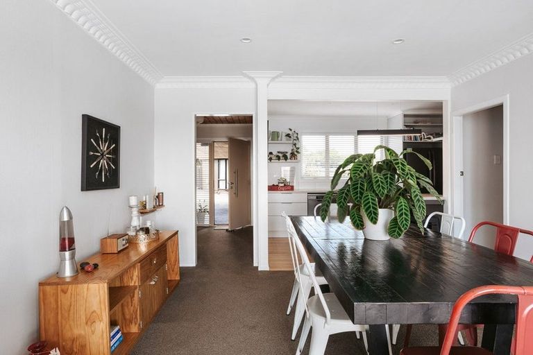 Photo of property in 306 Omokoroa Road, Omokoroa, 3114