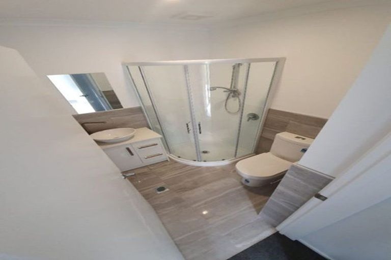 Photo of property in 61d Wellington Street, Pukekohe, 2120