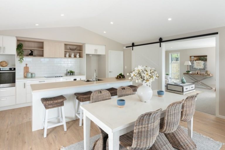 Photo of property in 7 Lakeside Terrace, Omokoroa, 3114