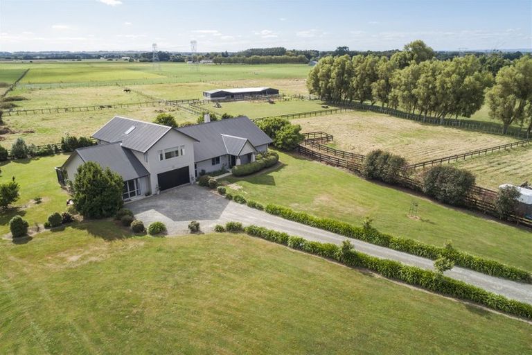 Photo of property in 72 Aranui Road, Kairanga, Palmerston North, 4475
