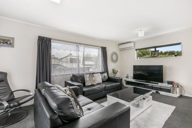 Photo of property in 2/79 Clark Road, Pahurehure, Papakura, 2113