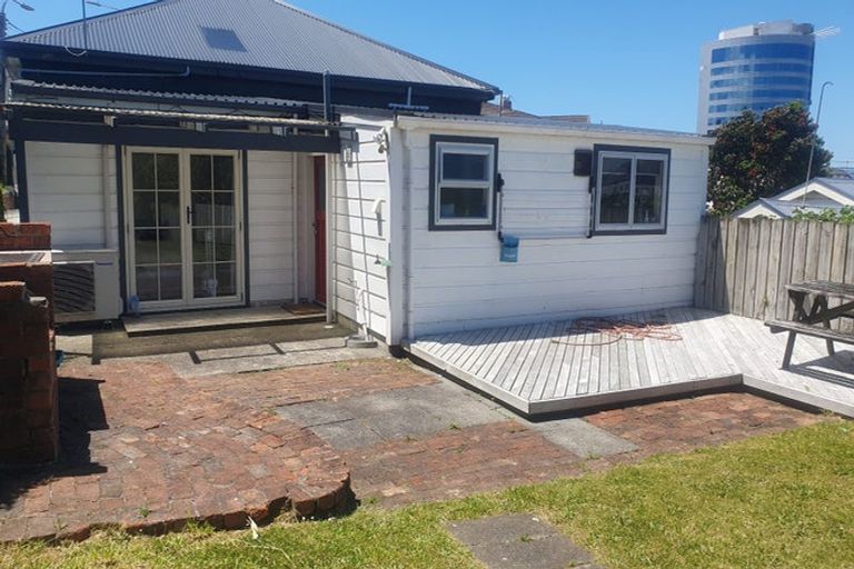 Photo of property in 1 Mount Street, Te Aro, Wellington, 6011