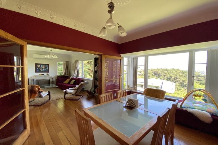 Photo of property in 15 Mertoun Terrace, Highbury, Wellington, 6012