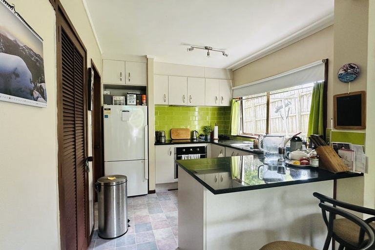 Photo of property in 1/226 Glenvar Road, Torbay, Auckland, 0630