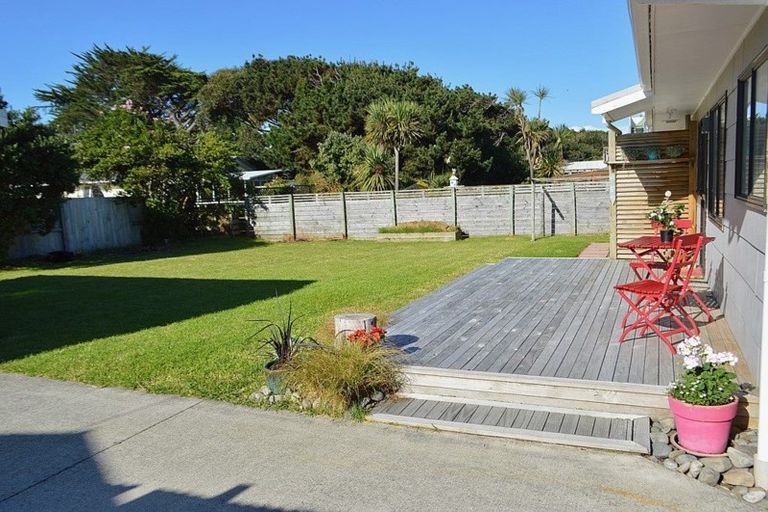 Photo of property in 40 Scott Avenue, Otaki Beach, Otaki, 5512