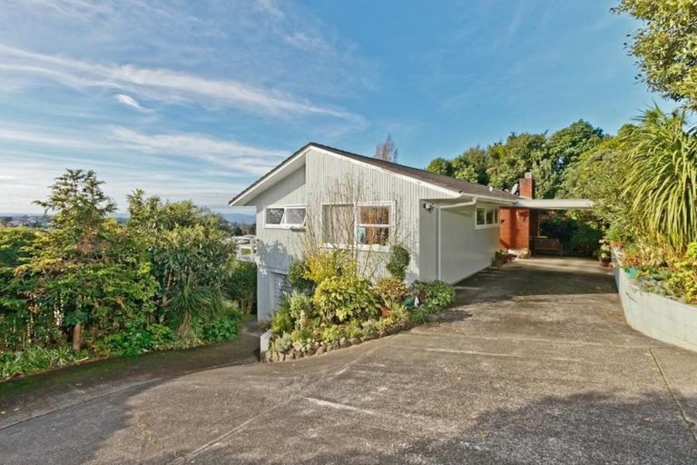 Photo of property in 269 East Coast Road, Mairangi Bay, Auckland, 0630