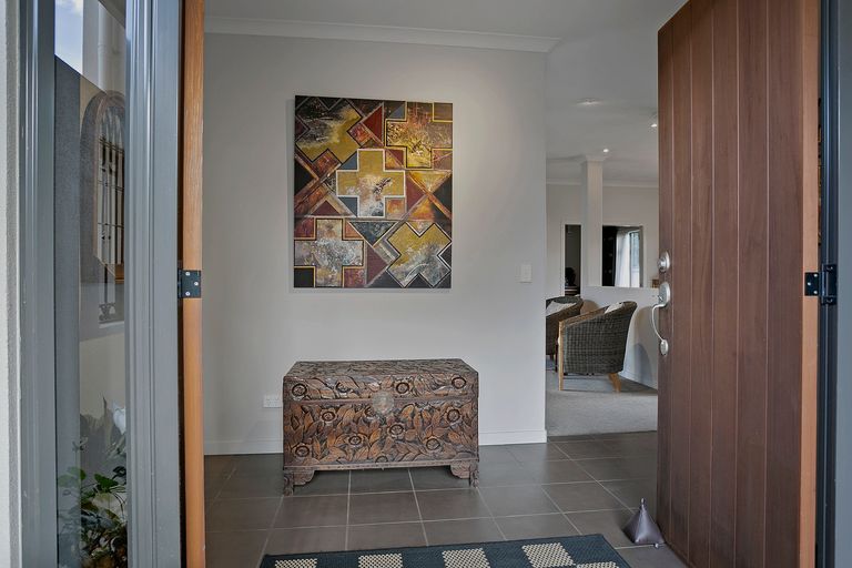 Photo of property in 19c Cooper Crescent, Cambridge, 3434