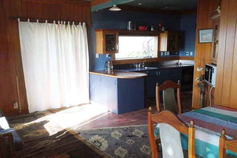 Photo of property in 31 Onaero Beach Road, Onaero, Urenui, 4383