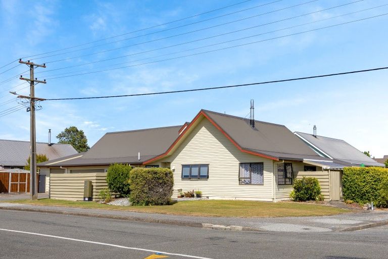 Photo of property in 92 Henley Street, Westport, 7825