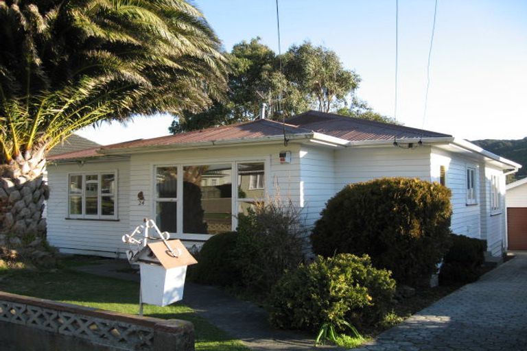 Photo of property in 24 Mckillop Street, Wainuiomata, Lower Hutt, 5014