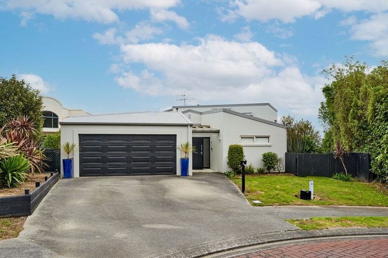 Photo of property in 9 Cromarty Place, Papakowhai, Porirua, 5024
