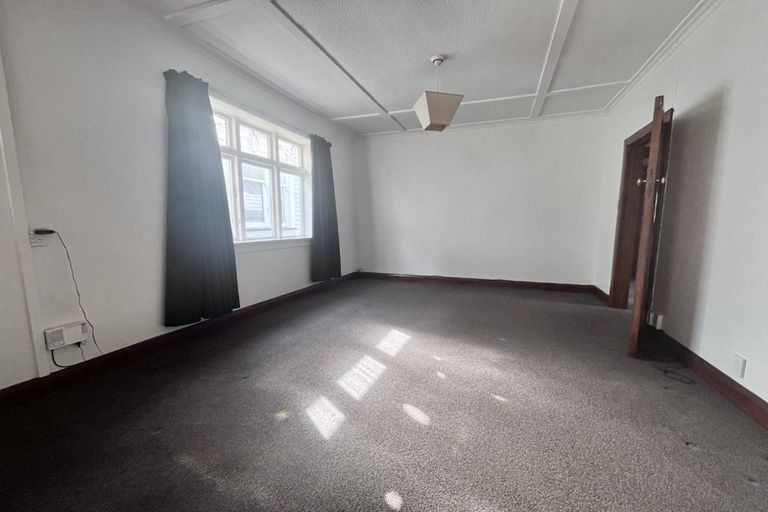 Photo of property in 43 Herald Street, Berhampore, Wellington, 6023