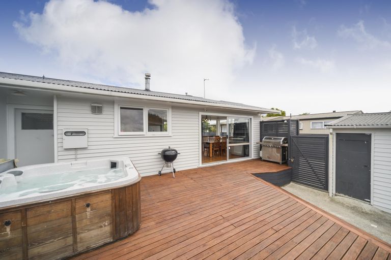 Photo of property in 23 Langley Avenue, Milson, Palmerston North, 4414