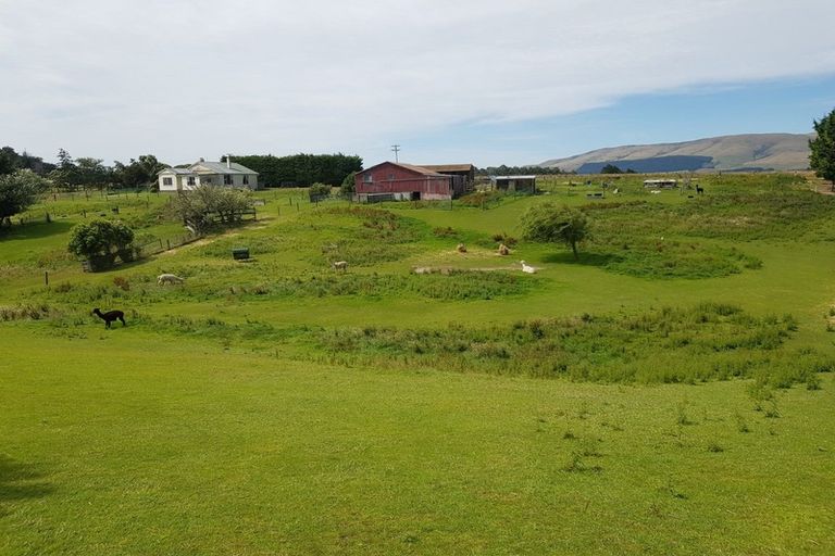 Photo of property in 16 Waiwera Gorge Road, Waiwera South, Clinton, 9584