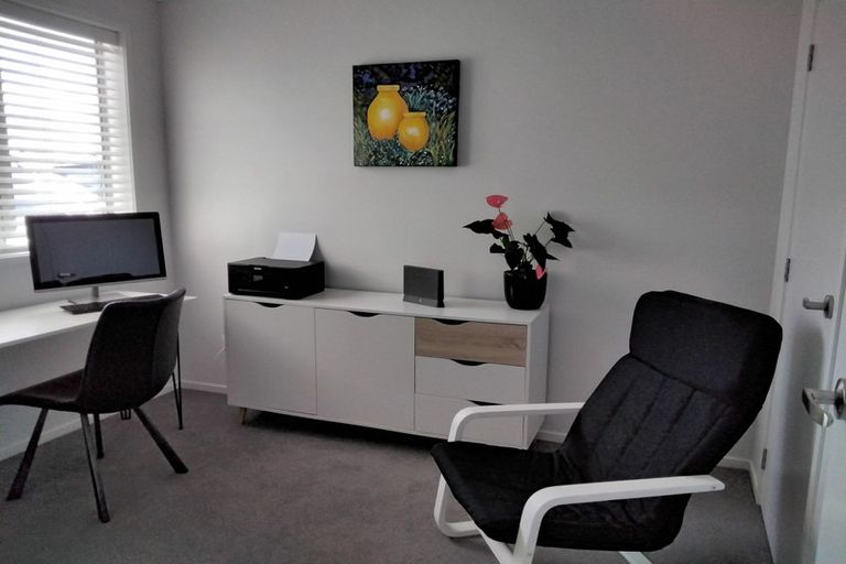 Photo of property in 22 Olney Court, One Tree Point, 0118