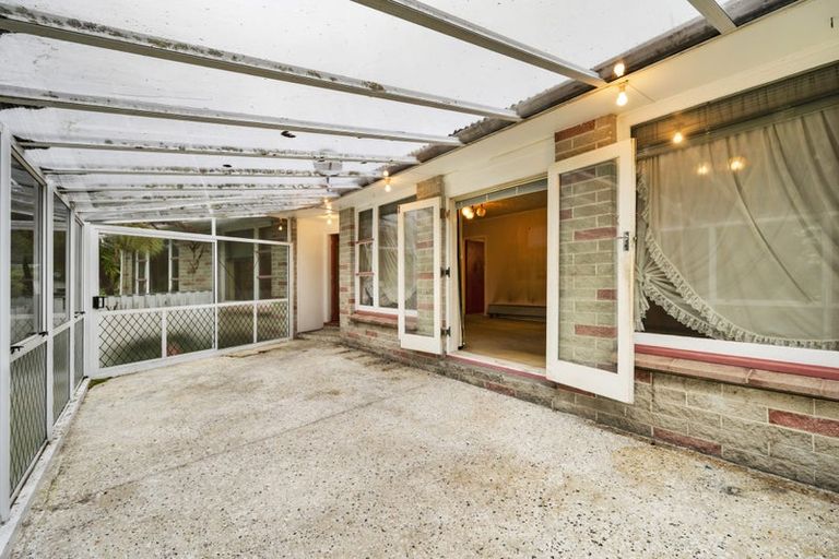 Photo of property in 27 Lees Grove, Wainuiomata, Lower Hutt, 5014