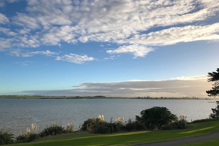 Photo of property in 33 St Annes Crescent, Wattle Downs, Auckland, 2103