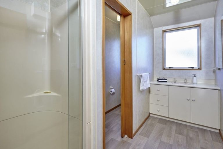 Photo of property in 21 Elwyn Place, Avonhead, Christchurch, 8042