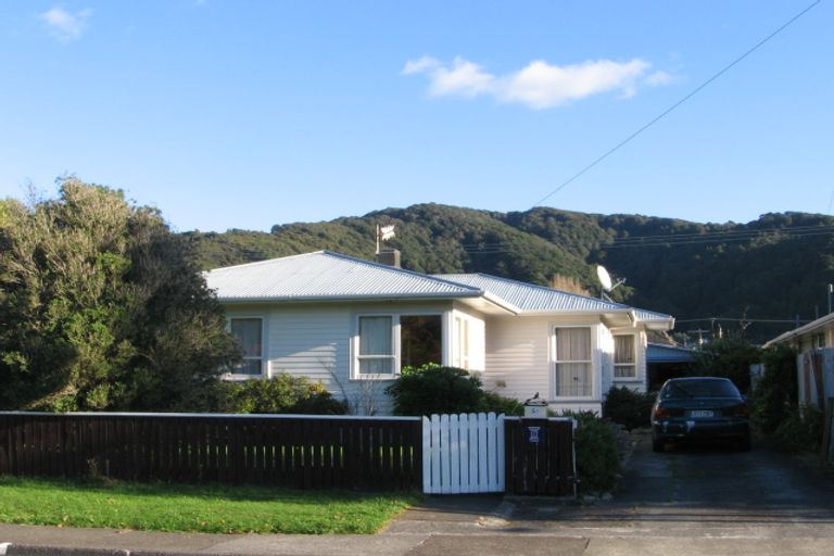 Photo of property in 53 Karamu Crescent, Wainuiomata, Lower Hutt, 5014