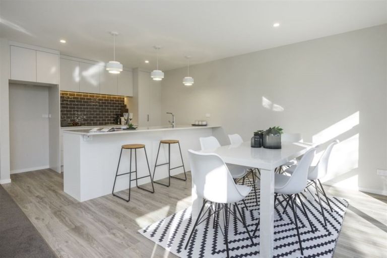 Photo of property in 74 Heretaunga Street, Palmerston North, 4414