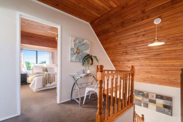 Photo of property in 1/16 Taikata Road, Te Atatu Peninsula, Auckland, 0610