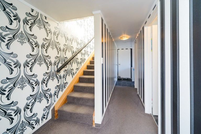 Photo of property in 111 Benmore Avenue, Cloverlea, Palmerston North, 4412