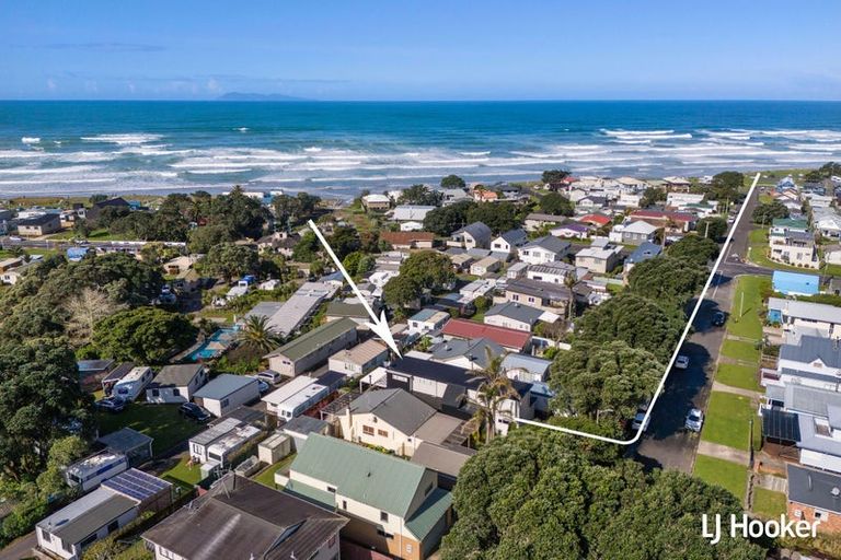 Photo of property in 38 Ocean View Road, Waihi Beach, 3611