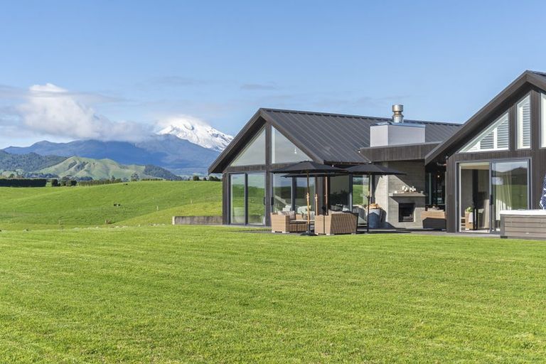 Photo of property in 438a Lwr Pitone Road, Pitone, New Plymouth, 4374