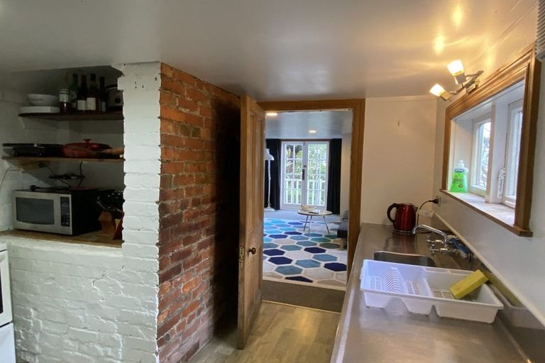 Photo of property in 74 Fairlie Terrace, Kelburn, Wellington, 6021