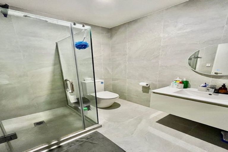 Photo of property in 98 Tarapuka Road, Westgate, Auckland, 0814