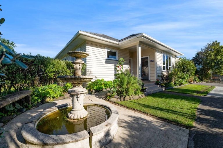 Photo of property in 7091 South Road, Warea, New Plymouth, 4381