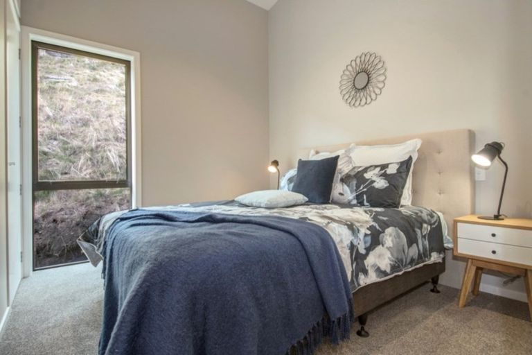 Photo of property in 61 Mcdonnell Road, Arrowtown, 9302