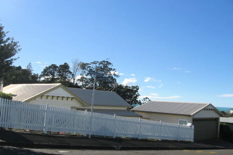 Photo of property in 19 Lighthouse Road, Bluff Hill, Napier, 4110