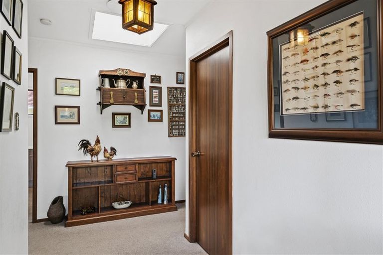 Photo of property in 90 Glencoe Road, Browns Bay, Auckland, 0630