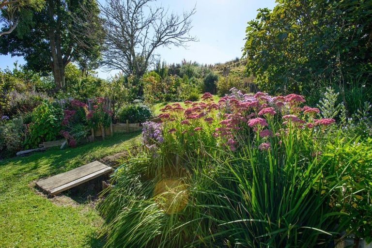 Photo of property in 506 Glenroy Road, Whangara, Gisborne, 4073