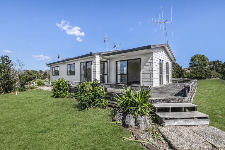 Photo of property in 1162 Churchill Road, Pukekawa, Tuakau, 2696