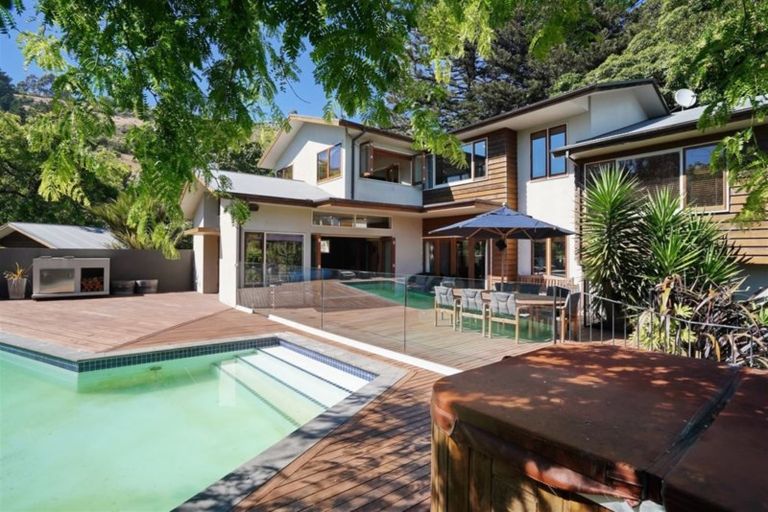 Photo of property in 242 Main Road, Moncks Bay, Christchurch, 8081