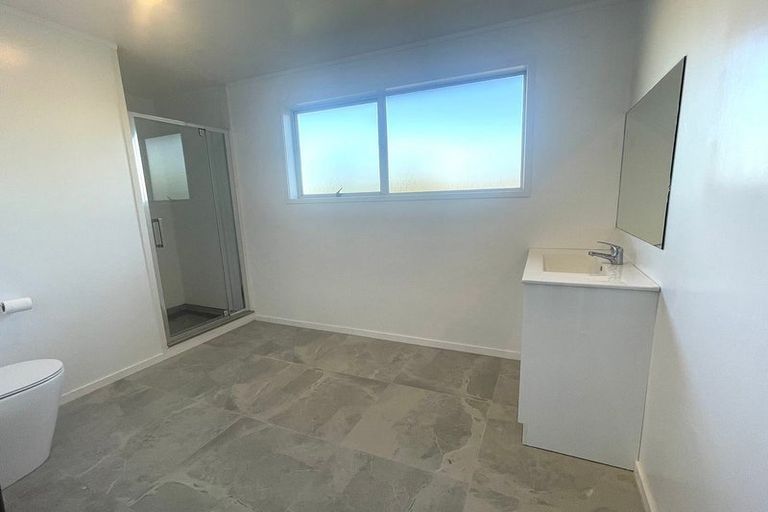 Photo of property in 58 Oreil Avenue, West Harbour, Auckland, 0618