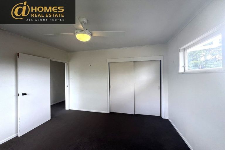 Photo of property in 33 Lynden Avenue, Hillcrest, Auckland, 0627