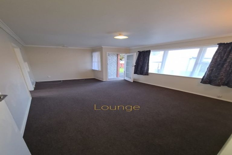 Photo of property in 2/31 Hillside Drive, Maoribank, Upper Hutt, 5018