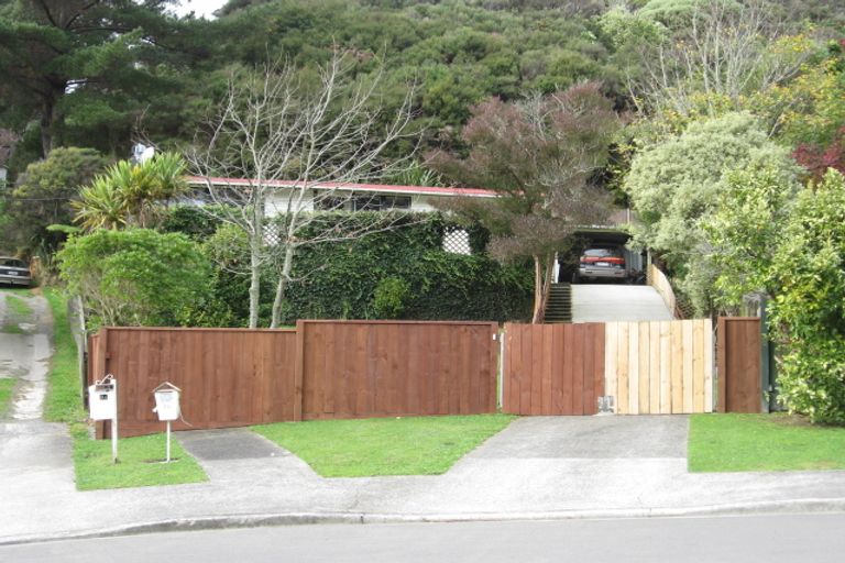 Photo of property in 10 Kereru Grove, Stokes Valley, Lower Hutt, 5019