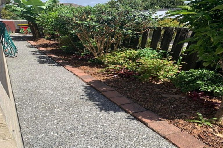 Photo of property in 27a Doment Crescent, Orewa, 0931