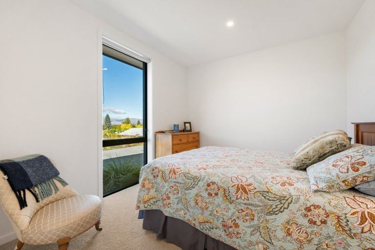 Photo of property in 11 Sarges Way, Lake Hawea, Wanaka, 9382