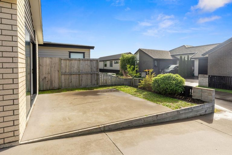 Photo of property in 10 Pense Place, Papamoa, 3118