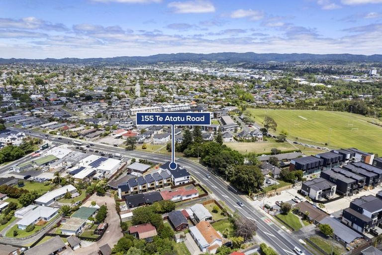 Photo of property in 4/155 Te Atatu Road, Te Atatu South, Auckland, 0610